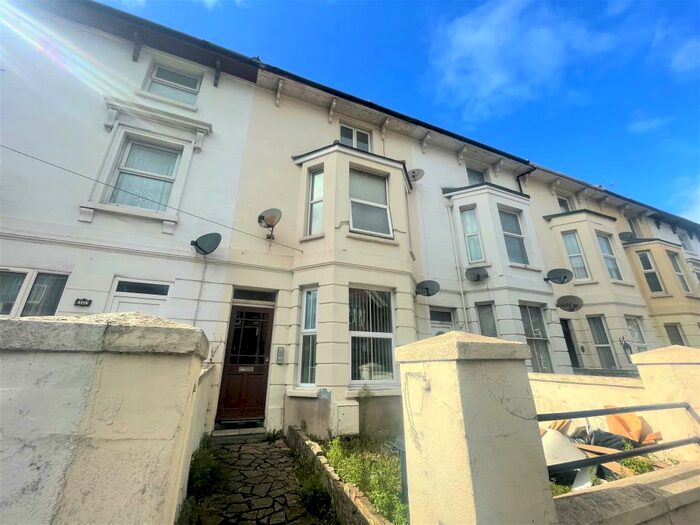 2 Bedroom Flat To Rent In Arundel Road, Littlehampton, BN17