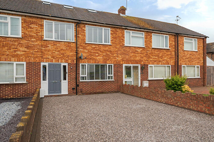 4 Bedroom Terraced House For Sale In Albany Road, Old Windsor, SL4