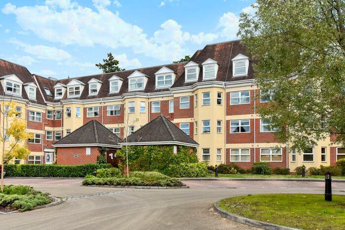 1 Bedroom Apartment To Rent In Elmhurst Court, Camberley, GU15