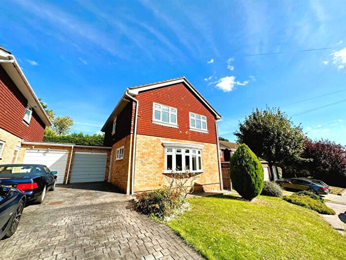 4 Bedroom Detached House To Rent In Denver Close, Orpington, BR6