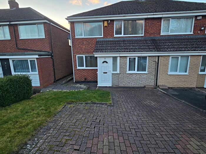 3 Bedroom Semi-Detached House To Rent In Westminster Close, Dudley, DY1