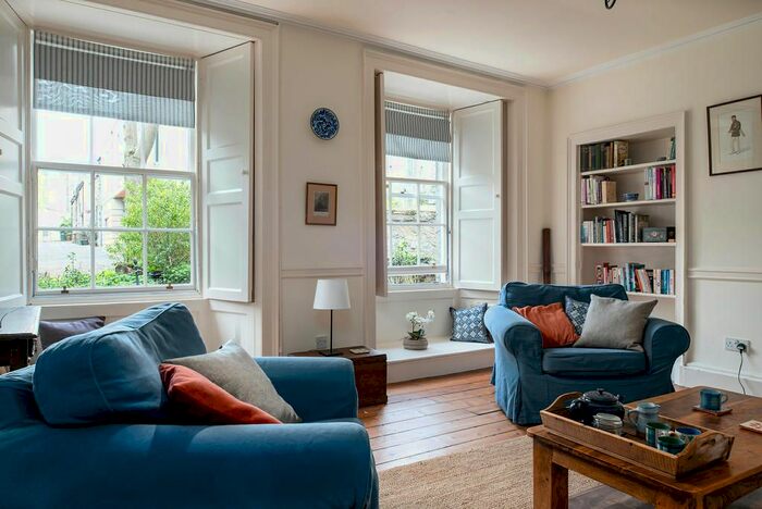 3 Bedroom Flat To Rent In Dundas Street, Edinburgh, EH3