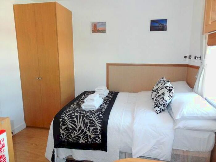 Studio To Rent In Fulham Palace Road, Hammersmith, London, W6