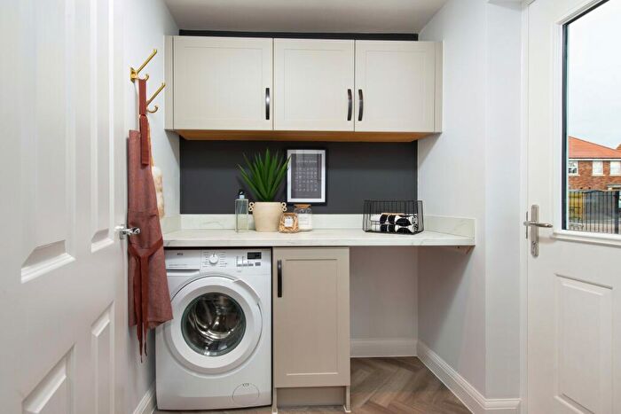4 Bedroom Detached House For Sale In Morgan Gate, Abingdon, Oxfordshire, OX14