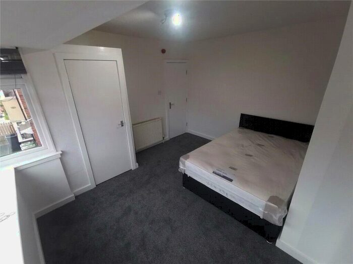 Retirement Property To Rent In St. Annes Drive, Leeds, West Yorkshire, LS4