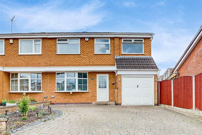 4 Bedroom Semi-Detached House For Sale In Parry Way, Arnold, Nottinghamshire, NG5