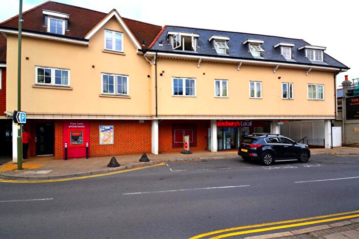 1 Bedroom Apartment For Sale In Cheam Road, Epsom, KT17