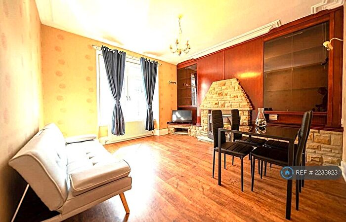 2 Bedroom Flat To Rent In Urquhart Street, Aberdeen, AB24