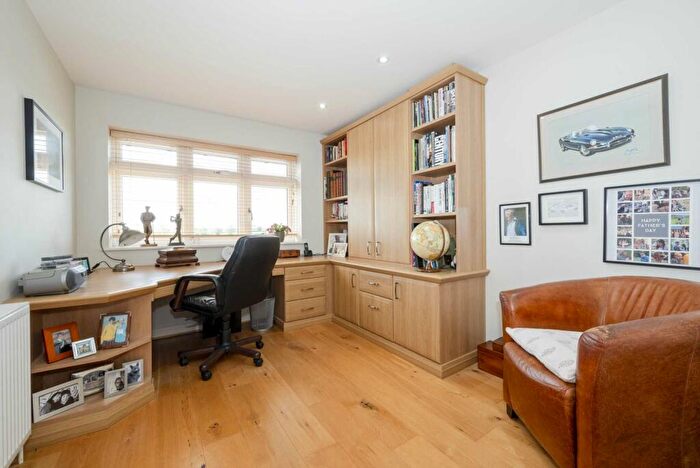 4 Bedroom Detached House For Sale In Over Norton Road, Chipping Norton, OX7