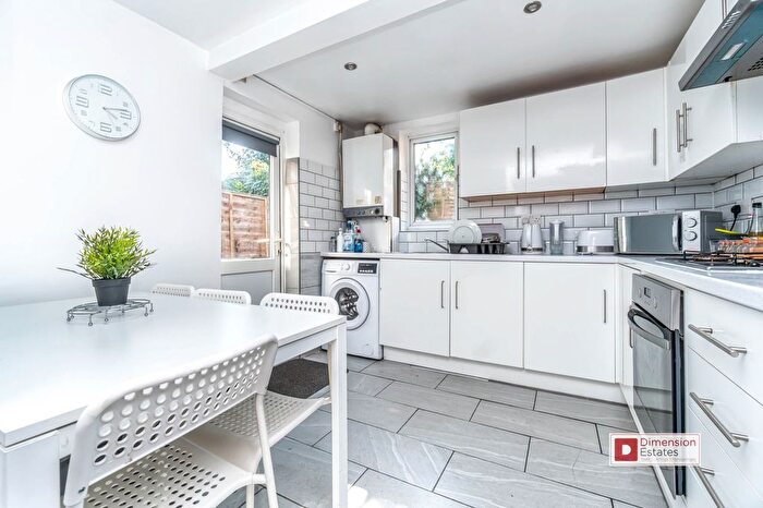 4 Bedroom Terraced House To Rent In Glyn Road, Lower Clapton, Hackney, E5