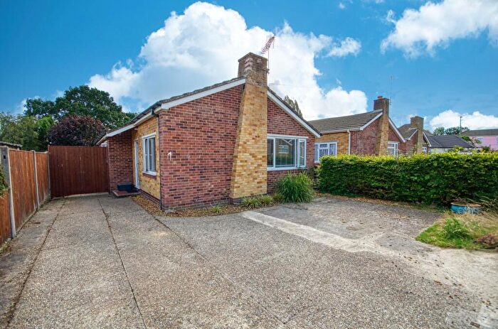 3 Bedroom Detached Bungalow For Sale In Marvin Close, Botley, Hampshire, SO30