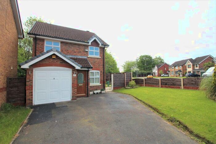 3 Bedroom Detached House To Rent In Haweswater Crescent, Bury, BL9