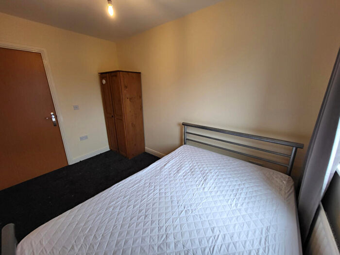 2 Bedroom Apartment To Rent In Drayton Street, Hulme, Manchester, M15