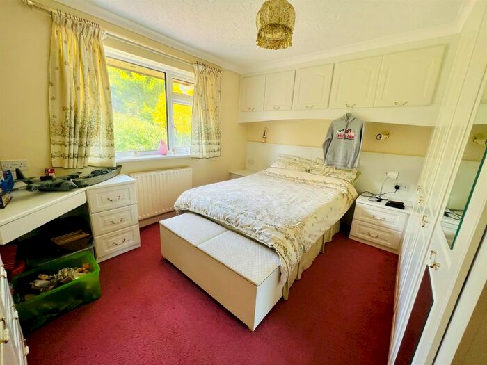 3 Bedroom Detached Bungalow For Sale In The Ridge, Woodfalls, Salisbury, SP5