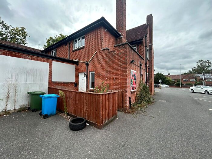 4 Bedroom Flat To Rent In Alder Road, Poole, BH12