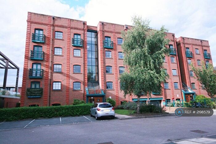 2 Bedroom Flat To Rent In Hoole Lane, Chester, CH2