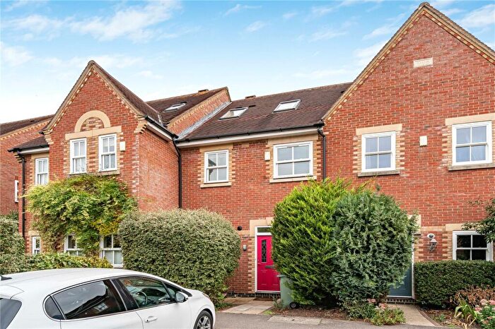 4 Bedroom Terraced House For Sale In Plater Drive, Waterside, OX2