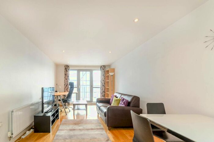 1 Bedroom Flat To Rent In Church Street East, Woking, GU21