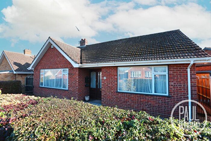2 Bedroom Detached Bungalow For Sale In Yew Tree Close, Bradwell, Great Yarmouth, NR31