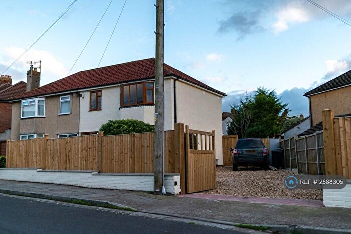 3 Bedroom Semi-Detached House To Rent In Kings Walk, Bristol, BS13