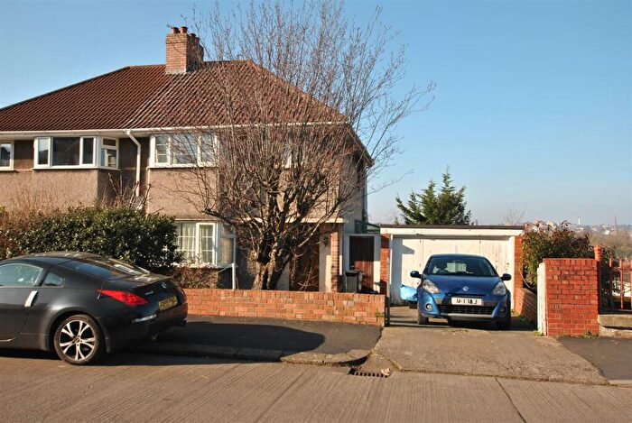 3 Bedroom Semi-Detached House To Rent In Beckington Road, Knowle, Bristol, BS3