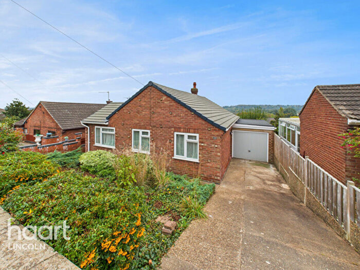 3 Bedroom Bungalow For Sale In Hillside Avenue, Lincoln, LN2