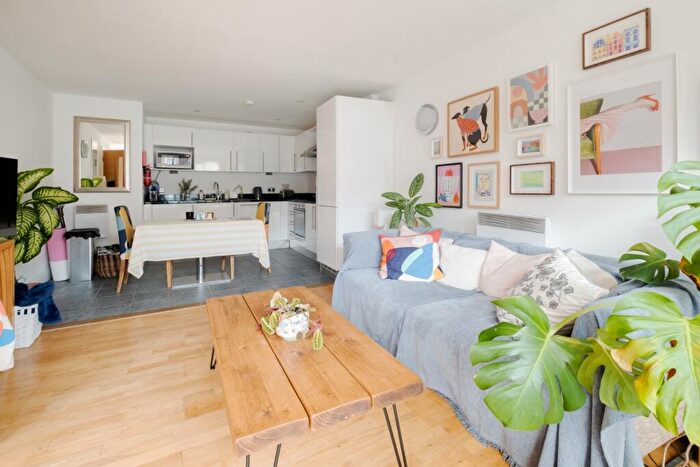 1 Bedroom Apartment To Rent In Hatton Wall London, EC1N