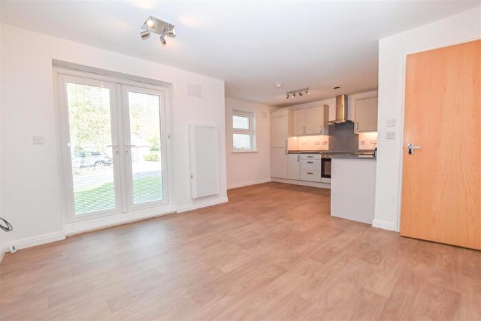 2 Bedroom Apartment To Rent In Millfield, Neston, Cheshire, CH64