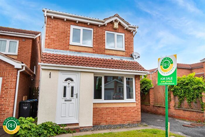 3 Bedroom House For Sale In Wheatfield Drive, Tickhill, Doncaster, DN11