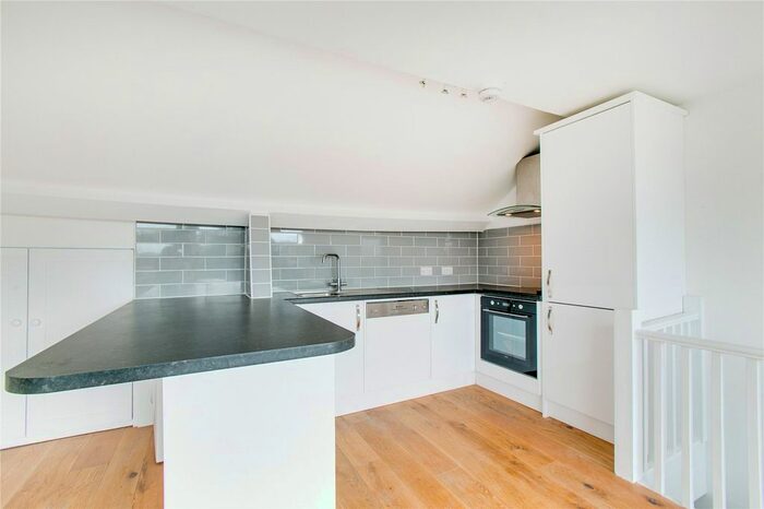 4 Bedroom Maisonette To Rent In Dawes Road, London, SW6
