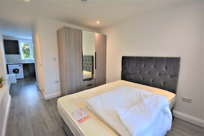 Studio To Rent In Whitchurch Lane, Edgware, HA8