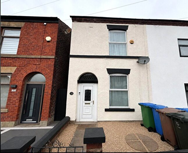2 Bedroom Semi-Detached House For Sale In Norden Road, Bamford, Rochdale, OL11