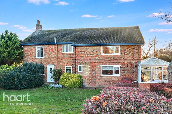 5 Bedroom Detached House For Sale In Cock Bank, Turves, PE7