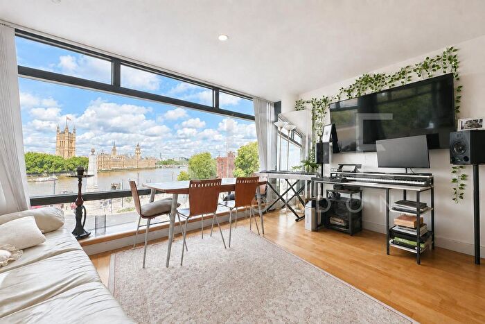 2 Bedroom Flat To Rent In Parliament View Apartments, Albert Embankment, London, SE1