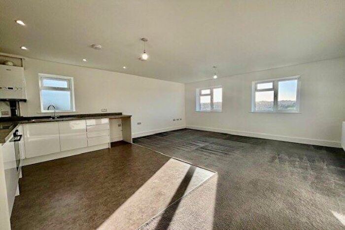 1 Bedroom Flat To Rent In Beacon Road, Chatham, ME5