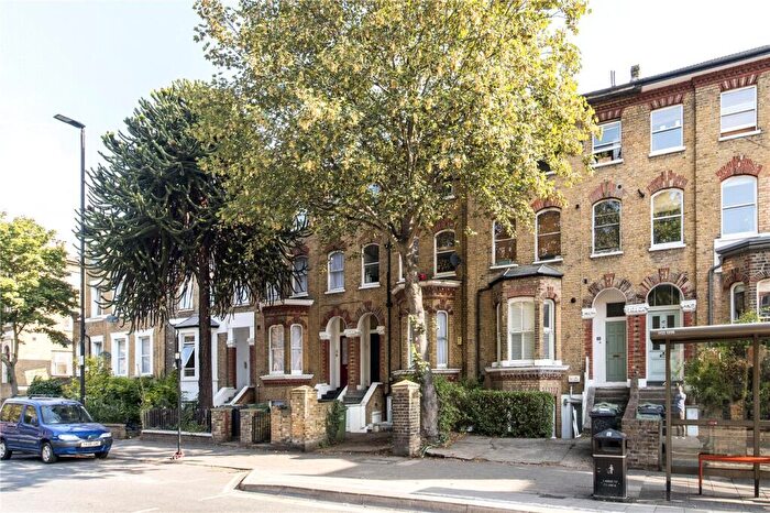 2 Bedroom Apartment To Rent In Dulwich Road, London, SE24