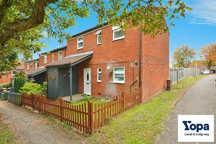 3 Bedroom End Terrace House For Sale In Kimbolton Crescent, Stevenage, SG2