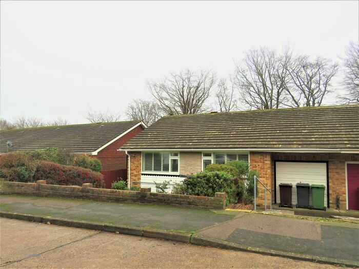 2 Bedroom Bungalow To Rent In Park Avenue, Hastings, TN34