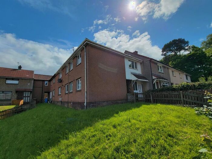 2 Bedroom Flat To Rent In Carnegie Place, Glenrothes, KY6