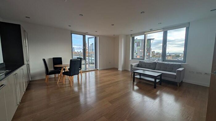 2 Bedroom Apartment To Rent In Salton Square, London, E14