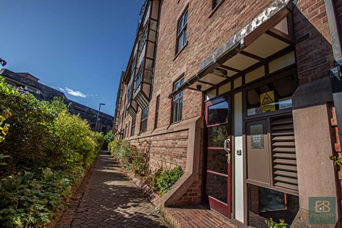 2 Bedroom Flat To Rent In The Open, Newcastle Upon Tyne, Tyne And Wear, NE1