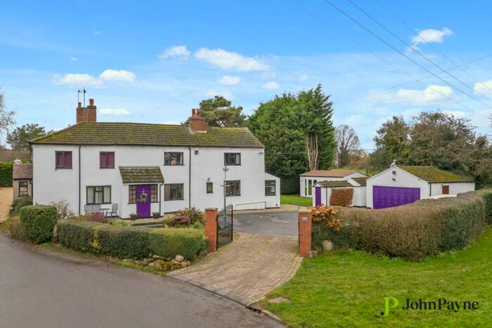 3 Bedroom Semi-Detached House For Sale In Lower Road, Barnacle, Coventry, Warwickshire, CV7