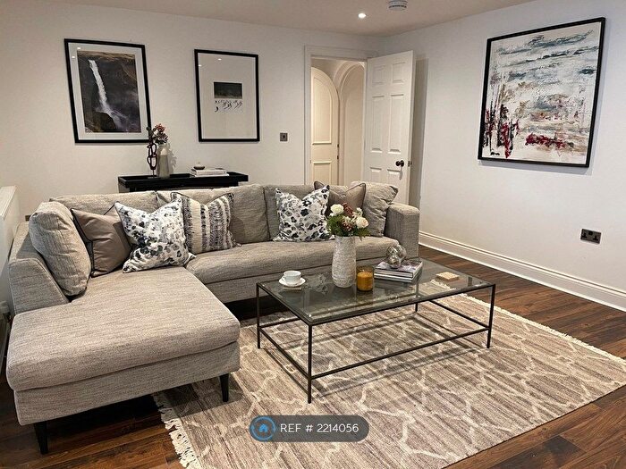 2 Bedroom Flat To Rent In Pennyfarthing House, Winchester, SO23