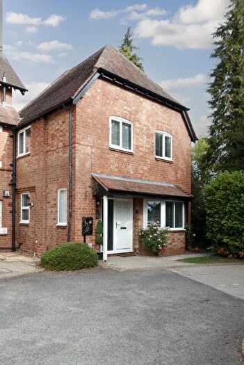 2 Bedroom Semi-Detached House To Rent In Short-Term Let, Week Minimum, Holioake Drive, Warwick, CV34