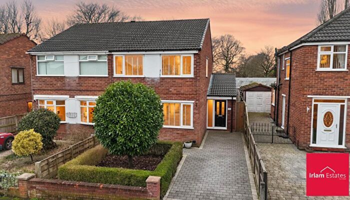 3 Bedroom Semi-Detached House For Sale In Highbury Avenue, Irlam, M44