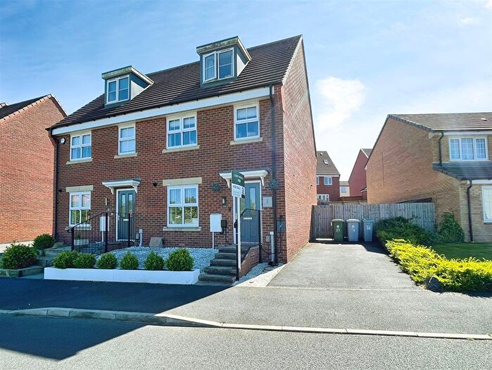 3 Bedroom Semi-Detached House For Sale In Linnet Drive, Rainworth, Mansfield, NG21