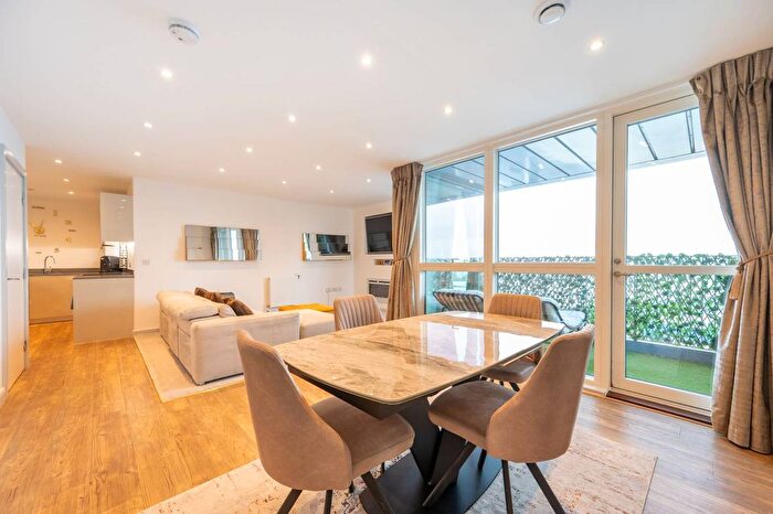 3 Bedroom Flat To Rent In Ealing Road, Alperton, Wembley, HA0