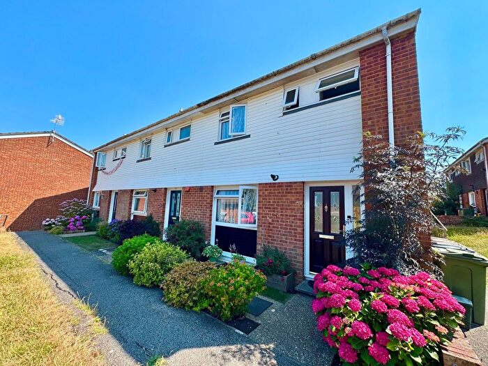3 Bedroom Terraced House For Sale In Barnwood Road, Guildford, GU2