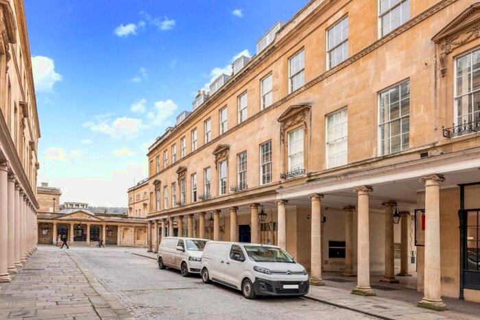 2 Bedroom Flat To Rent In Bath Street, Bath, Somerset, BA1
