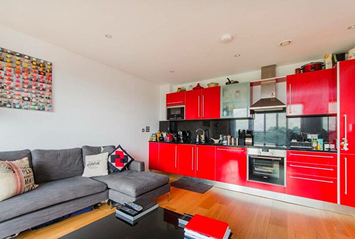 1 Bedroom Flat To Rent In Altyre Road, East Croydon, Croydon, CR0